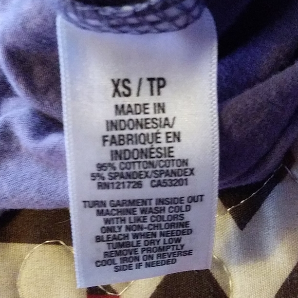 Floral tee - Picture 5 of 7